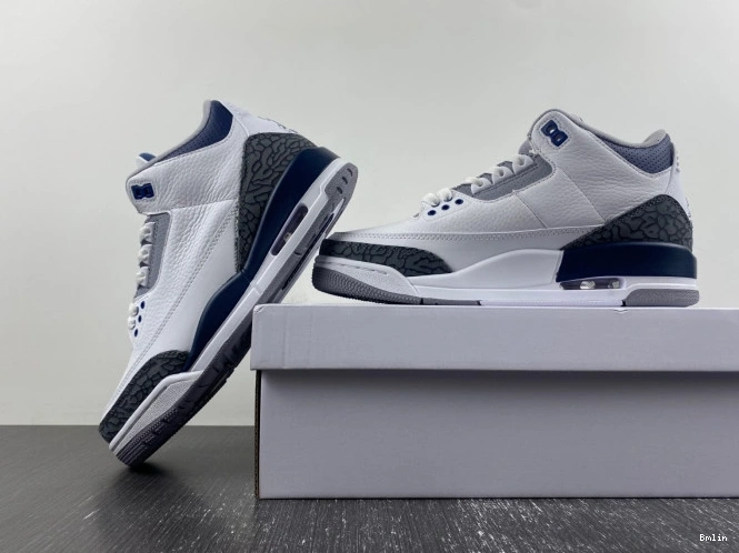 Boostmaster lin CT8532-140 Midnight Jordan Navy 3 Air 0705